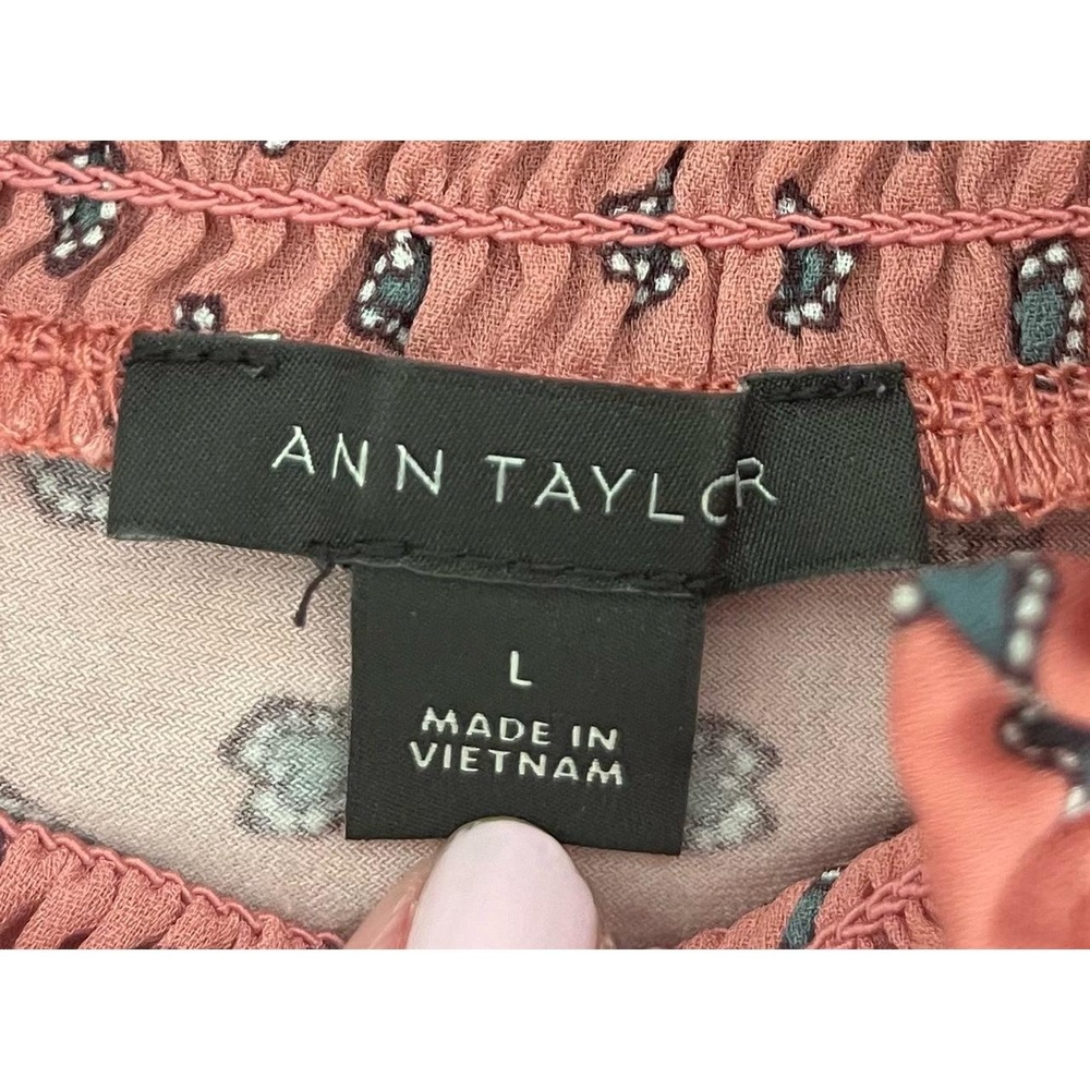EUC Ann Taylor Womens Long Sleeve Blouse Dusty Rose Smocked Neck Romantic, Large - Picture 11 of 13